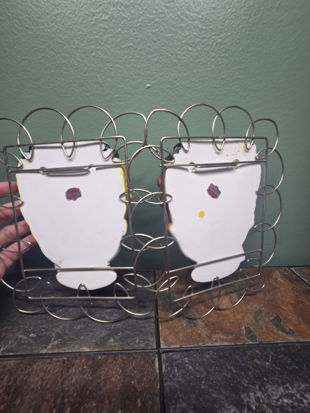 Vintage Ceramic Wall Pocket Pair - Yellow and Brown Head Planters - Picture 4 of 6